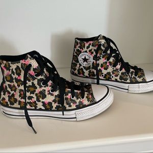 Girls Converse High Tops